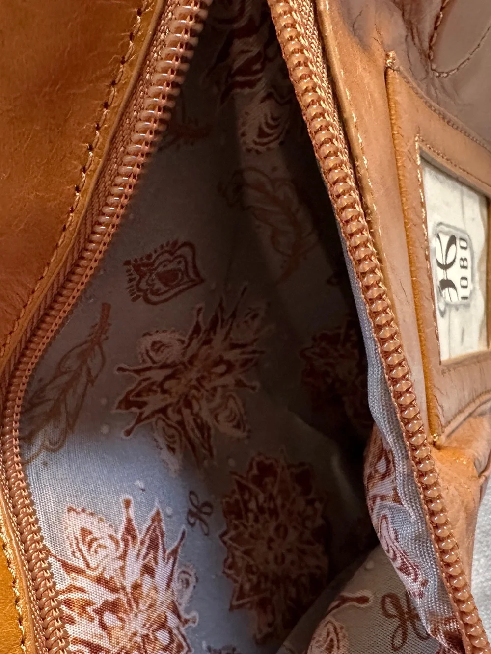 HOBO Lauren Clutch Wallet Polished Leather in Truffle